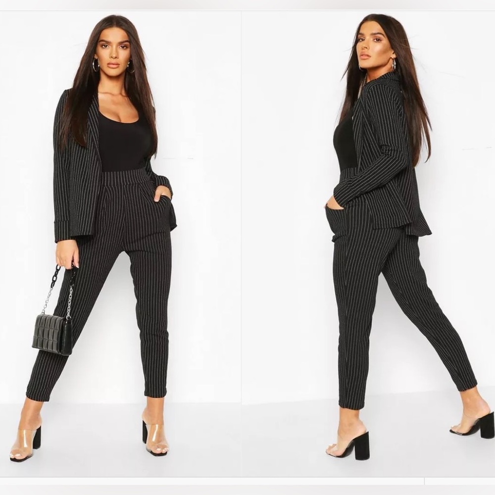 Boohoo Tailored Pinstripe 2 Piece Suit Sz Sm (4) NWT